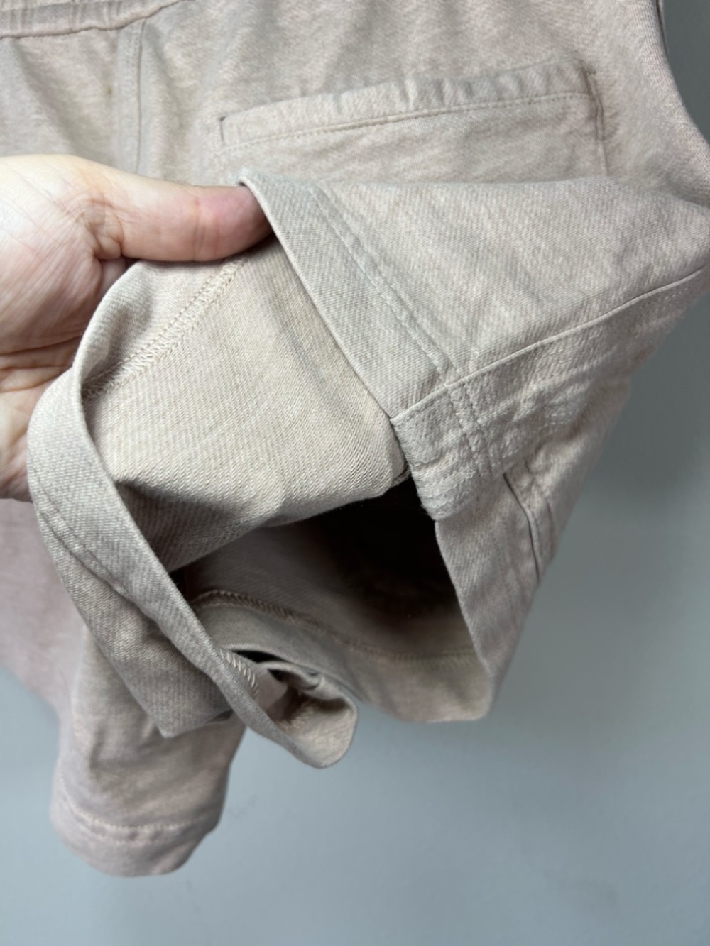 Athleta Farallon Heathered Shorts Tan Pull On Pockets Stretch Summer Travel Sz 6 - Picture 12 of 14